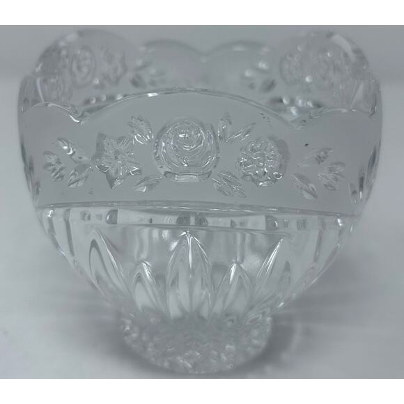 Oneida Crystal‎ Clear Southern Garden Roses Heavy Candy Dish - Picture 1 of 6